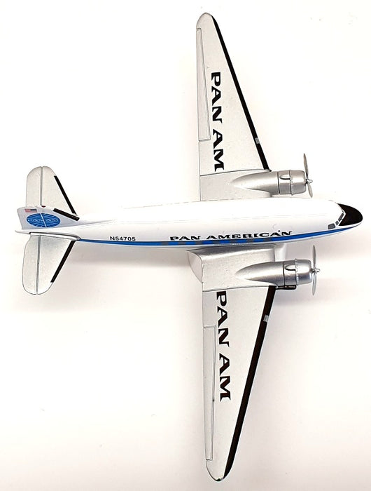 Hobby Master 1/200 Scale HL1301 - McDonnell Douglas DC-3/C-47 Pan American