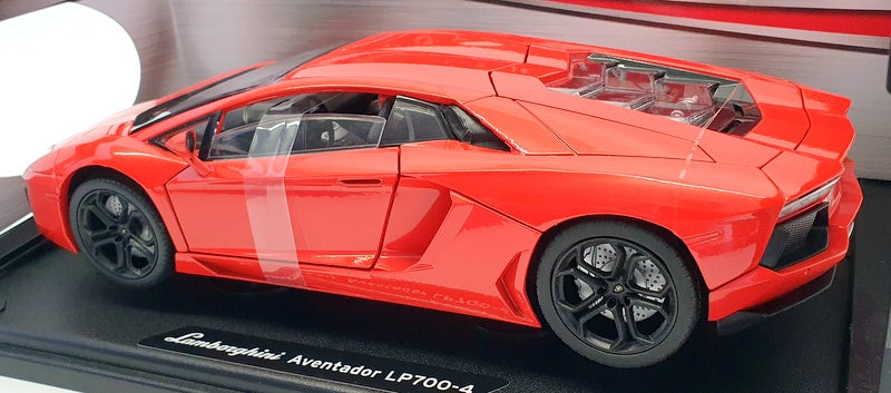 Motor Max 1/18 Scale Diecast 9154 - Lamborghini Aventador - Red
