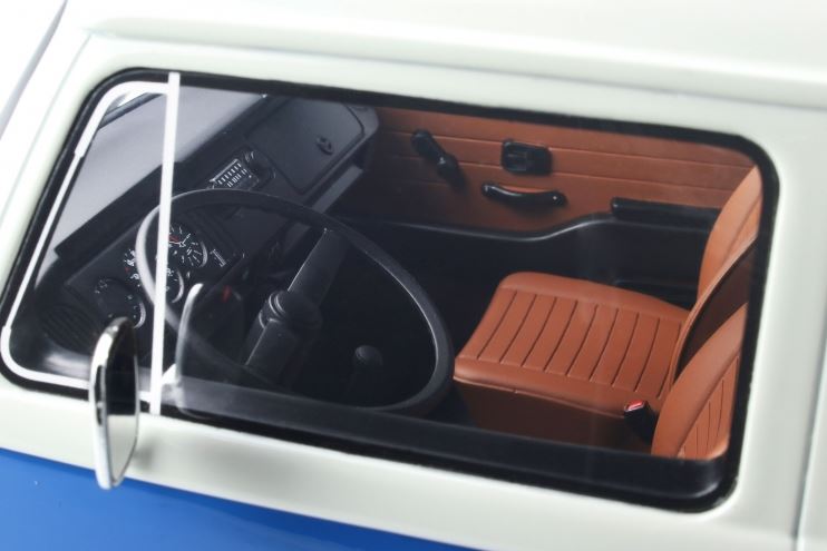 Otto Mobile 1/12 Scale Model Van G040 - 1978 Volkswagen Kombi T2