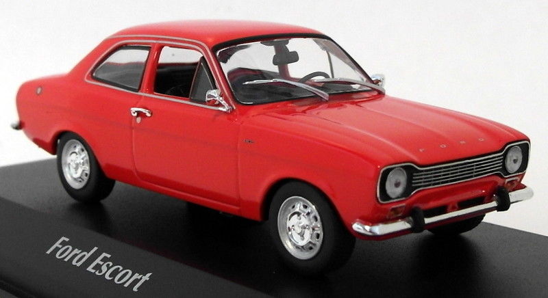 Maxichamps 1/43 Scale Diecast 940 081001 - 1974 Ford Escort - Red