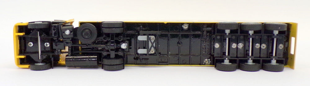 Lion Toys 1/50 Scale Model No.36 - Volvo FH12 Truck & Trailer Lipton Ice Tea