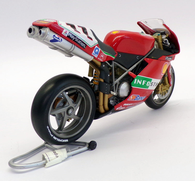 Minichamps 1/12 Scale 122 011211 - Ducati 996 R Superbike 2001 Ruban Xaus