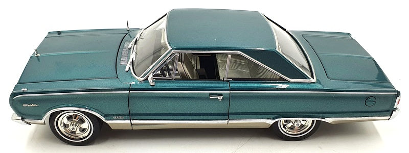 Highway 61 1/18 Scale Diecast 50378 - 1967 Plymouth Satellite - Green