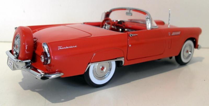 Danbury Mint 1/24 Scale Diecast - DMC3 1956 Ford Thunderbird Convertible red
