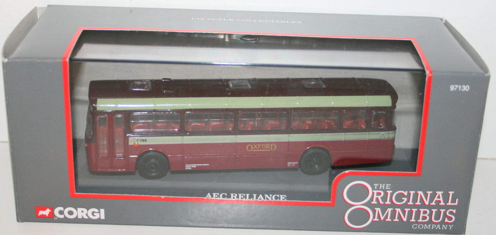 CORGI 1/76 - 97130 AEC RELIANCE CITY OF OXFORD MOTOR SERVICES LTD