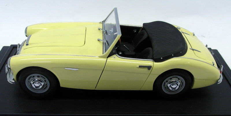 Kyosho 1/18 Scale - 08144Y Austin Healey 100 Six Pale Yellow