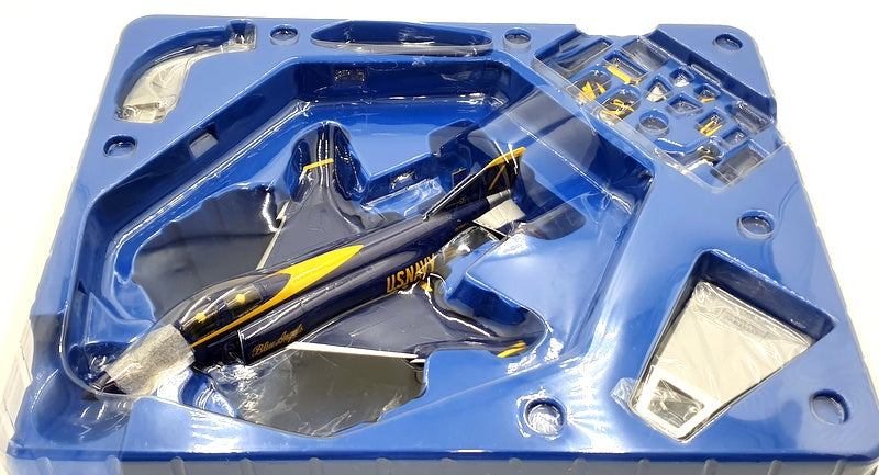 Corgi 1/72 AA33209 McDonnell F-4J Phantom US Navy Blue Angels 1970