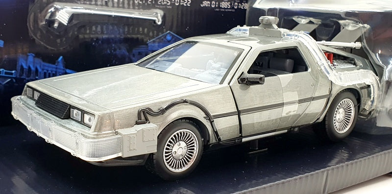 Jada 1/24 Scale Diecast 32911 - DeLorean Time Machine Light Up