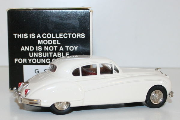 Gems & Cobwebs 1/43 Scale - GC6 - 1958 / 61 Jaguar MKIX MK9 - White