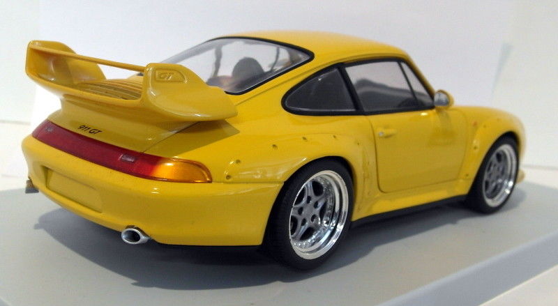 UT MODELS 1/18 Scale Diecast - 27832 PORSCHE 911 GT2 1997 - YELLOW