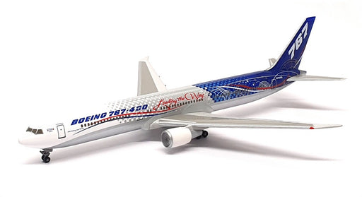 Herpa 1/500 Scale Aircraft 512824 - Boeing 767-400 Leading The Way N76400