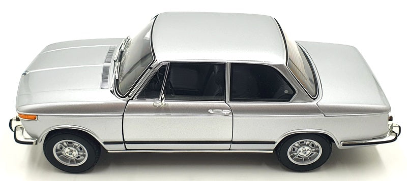 Kyosho 1/18 Scale Diecast 08543S - BMW 2002 tii - Silver