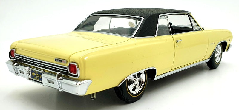 Exact Detail 1/18 Scale Diecast DC3322J Chevrolet Chevelle Malibu SS With Case