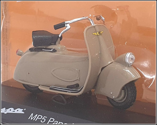 Altaya 1/18 Scale Diecast #26 - 1945 Piaggio Vespa MP5 Paperino - Fawn