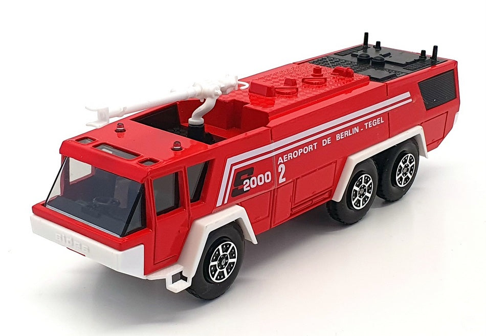 Solido 1/63 Scale 3120 - Sides 2000 Mk3 Fire Engine Water Cannon - Red