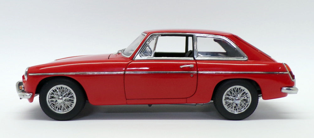 その他 1/18 AUTOart MGB GT Coupe Mk II 1969 Red Autoart 1/18 Scale Diecast 76601 - 1969 MGB GT Mk2 Coupe