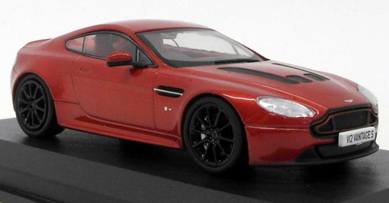 Oxford Diecast 1/43 Scale AMVT001 - Aston Martin V12 Vantage S - Volcano Red