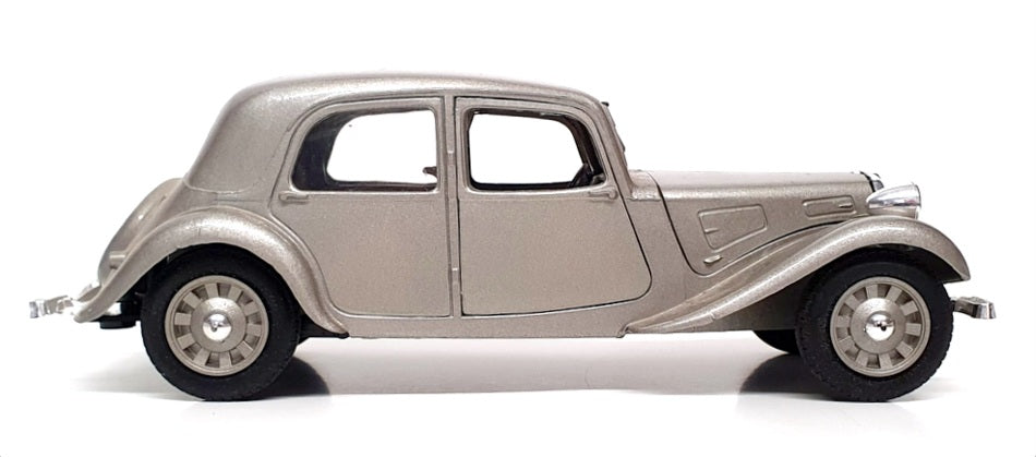 Eligor 1/20 Scale Diecast 3001 - 1938 Citroen Traction - Grey