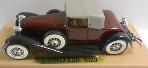 Building a Vintage Monogram 1937 Cord 812 Model Car Kit Building a Vintage Monogram 1937 Cord 812 Model Car Kit