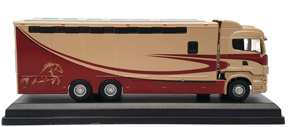 Oxford 1/76 Scale 76SHL01HB - Scania Highline Horsebox - Met Champagne