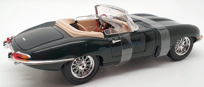 Burago 1/18 Scale Model Car #18 12046 - 1961 Jaguar E Cabriolet - Green