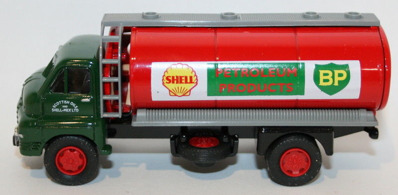 Vanguards 1/64 Scale VA7001 - Bedford S Type Tanker - Shell BP