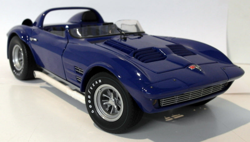 Exoto 1/18 Scale Diecast RLG18035 - 1964 Corvette Grand Sport Roadster