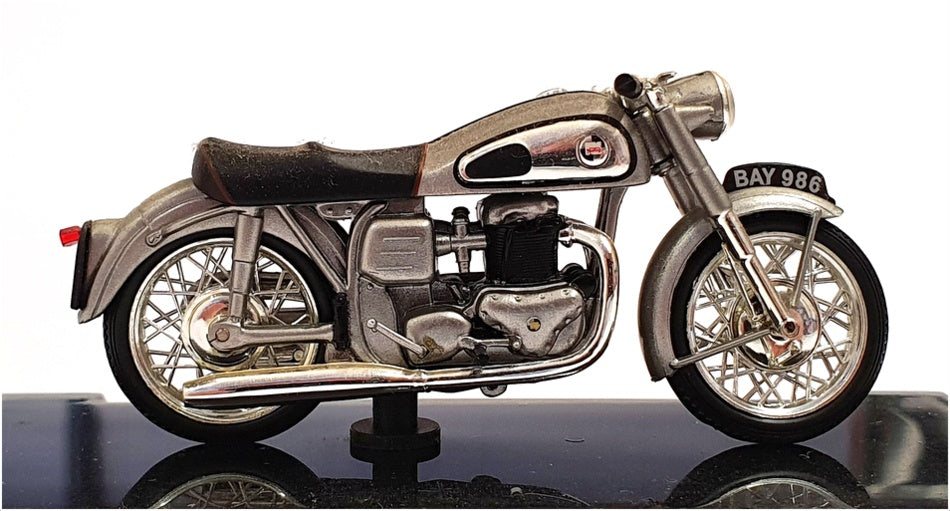 Atlas Editions 1/24 Scale 4 658 112 - 1956 Norton Dominator - Silver/Grey