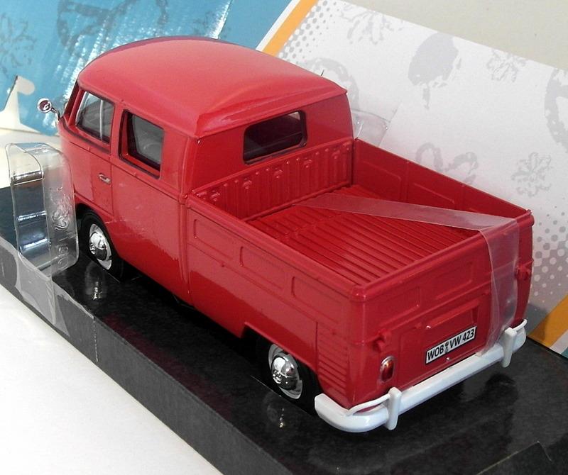 Motor Max 1/24 Scale 79343RD - Volkswagen Type 2 T1 Delivery Pick-Up - Red
