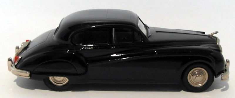 Gems & Cobwebs 1/43 Scale GC6 - 1958-61 Jaguar Mark IX - Dark Blue