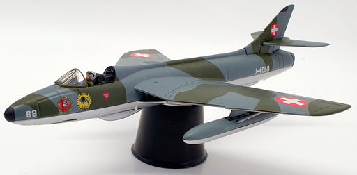 Corgi 1/72 Scale AA32710 - Hawker Hunter FR.Mk 58 Swiss Air Force J-4068