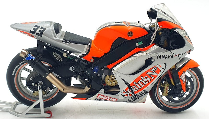 Minichamps 1/12 Scale 122 036333 - Yamaha YZR-M1 Fortuna Melandri 2003