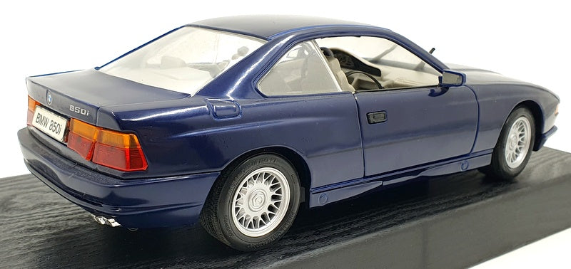 Maisto 1/18 Scale Diecast 31805 - BMW 850i 1990 - Dark Blue