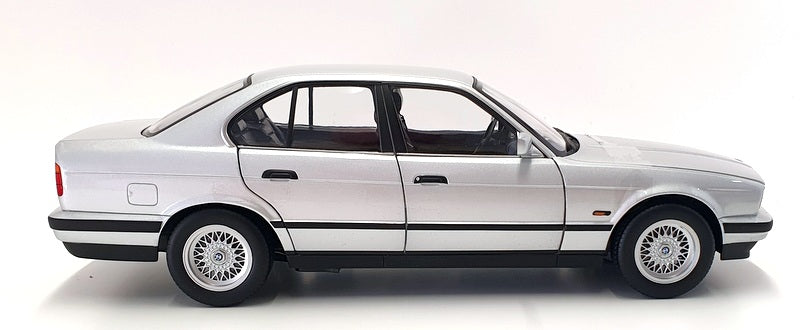 Minichamps 1/18 Scale Diecast 100 024005 - 1988 BMW 535I (E34) - Silver