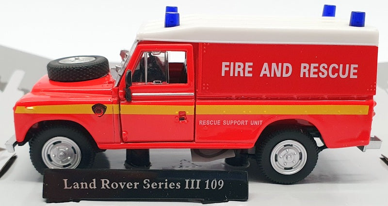 Cararama 1/43 Model 553940 - Land Rover Series 3 109 Hard Top Fire & Rescue