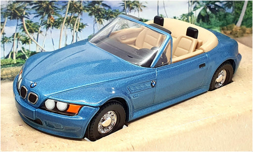 Corgi 1/36 Scale 04901 - BMW Z3 Roadster Bond 007 Goldeneye - Blue