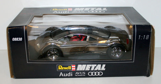 REVELL 1/18 08830 AUDI AVUS QUATTRE SILVER