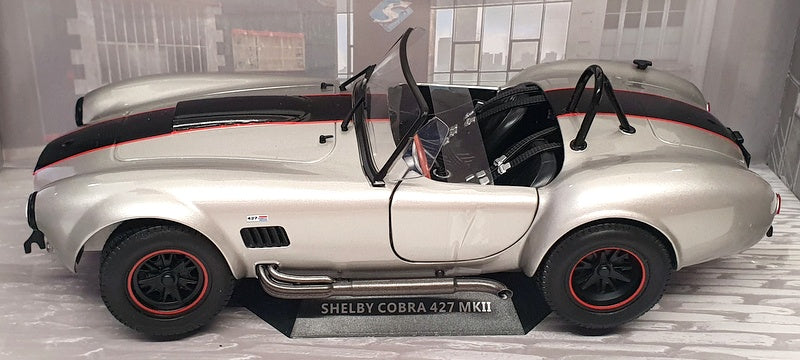 Solido 1/18 Scale S1804907 - AC Cobra 427 MKII Custom 1965 - Silver