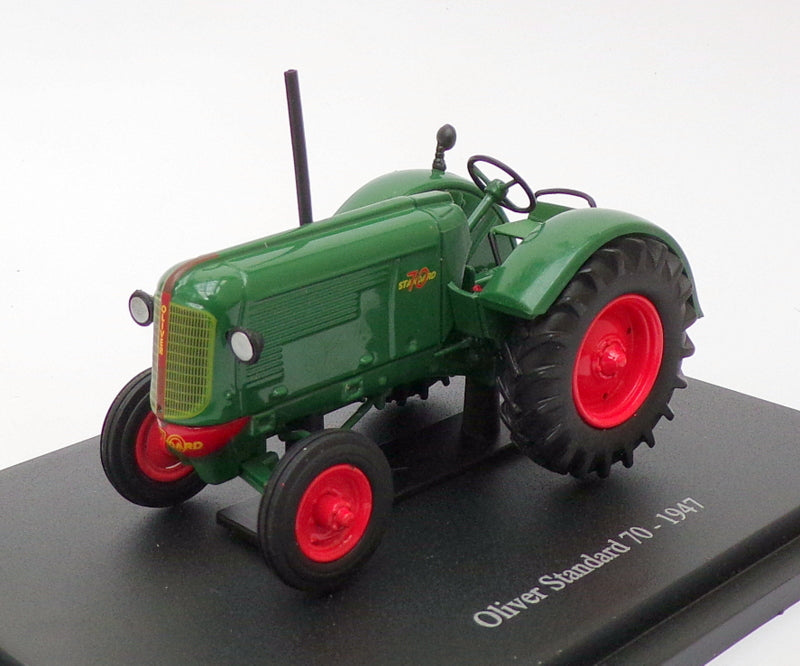 Hachette 1/43 Scale Model Tractor HT067 - 1947 Oliver Standard 70 - Green