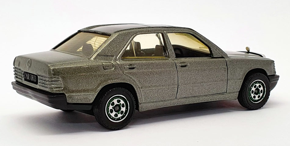 Solido 1/43 Scale Model Car 1337 - Mercedes Benz 190 - Metallic Green