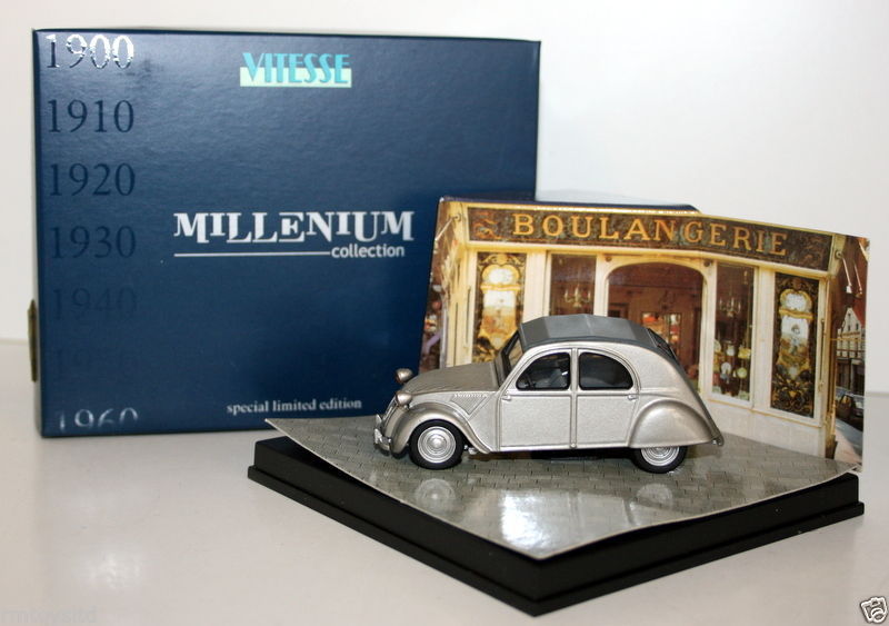 VITESSE 1/43 - 017927 CITROEN 2CV 1948 + FIGURES