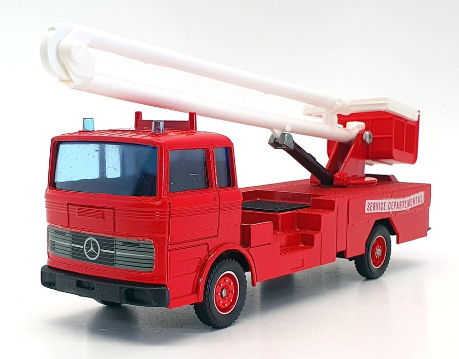 Solido Toner Gam II 15cm Long Diecast 3108 - Mercedes Benz Fire Engine