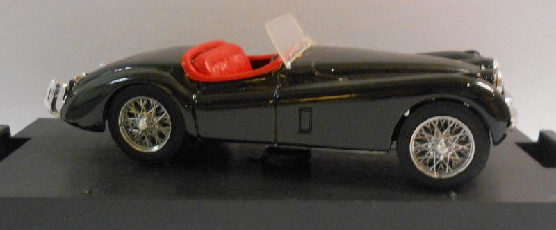 Brumm 1/43 Scale Metal Model - R101 JAGUAR 3.5 LITRI HP 160 1948 - Black