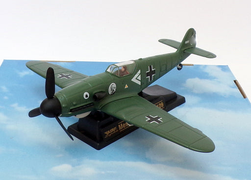 Yat Ming 1/48 Scale WW II Series 99078 - Messerschmitt BF109 Aircraft - Green