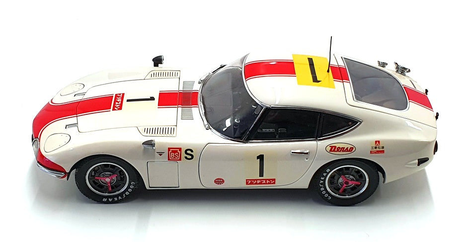 Autoart 1/18 Scale 86715 - Toyota 2000 GT #1 24Hrs Fuji 1967 - White/Red