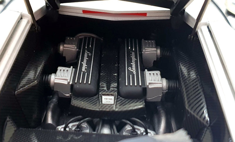 Autoart 1/18 Scale Diecast 74594 - Lamborghini Reventon - Matt White