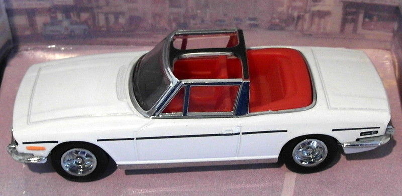 Dinky 1/43 Scale Metal Model DY-28 - 1969 Triumph Stag - White