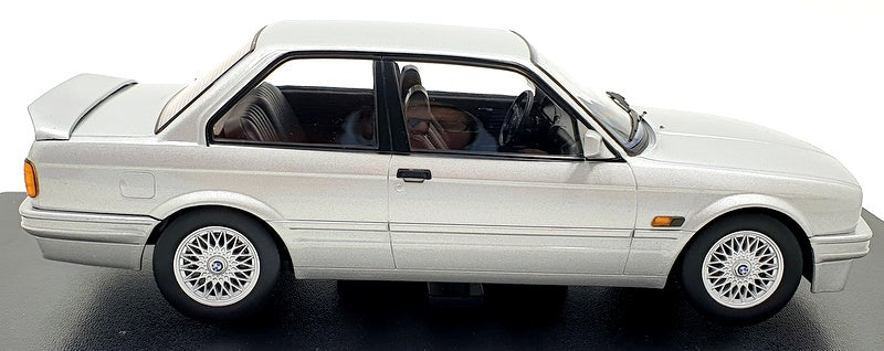 KK Scale 1/18 Scale Diecast KKDC180932 - BMW 325i M-Paket 2 1988 - Silver