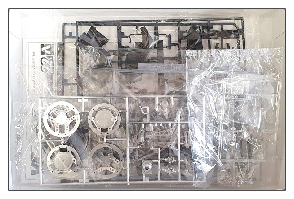 Aoshima 1/12 Scale Unbuilt Kit 063231 - 1984 Honda VT250F MC08 Motorbike