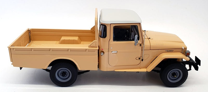 Kyosho 1/18 Scale Diecast 08958BE - 1980 Toyota Land Cruiser 40 Pickup - Beige